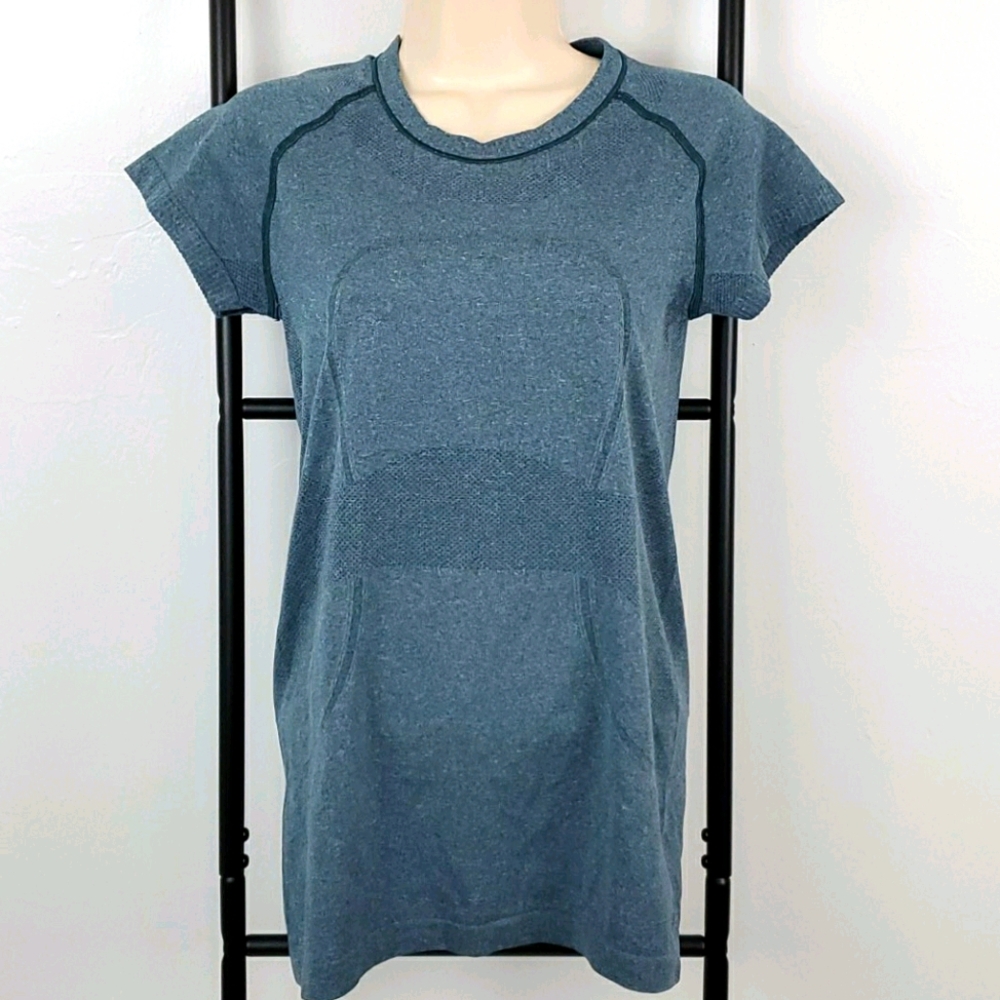 Lululemon athletica t-shirt top blue gray women size 6